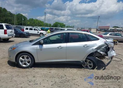 2012 Ford Focus Se z USA, uszkodzony, nr VIN 1FAHP3F29CL452465